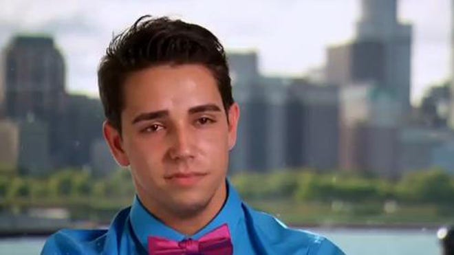 LAZARO ARBOS AMERICAN IDOL.JPG